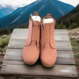 Forever Boots Womens Size‎ 7.5 Dusty Pink PEGGY35 Wedge Booties Perforated Zip